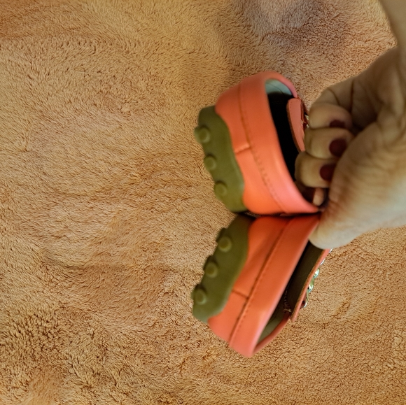 Issac Mizrahi slides - Picture 5 of 9